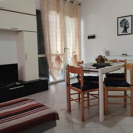 Apartament Momo House Spacious Bilo With Veranda And Pool